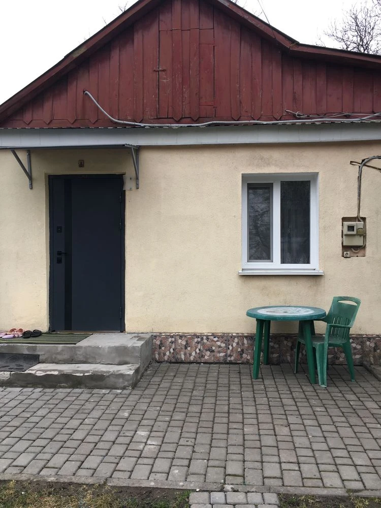 ЦІНУ ЗНИЖЕНО ПРОДАЖ 1/2 будинку під комерційну діяльність