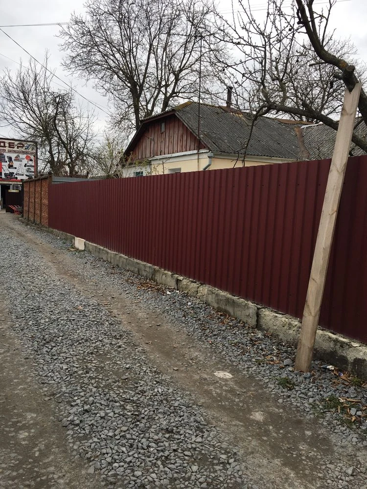 ЦІНУ ЗНИЖЕНО ПРОДАЖ 1/2 будинку під комерційну діяльність