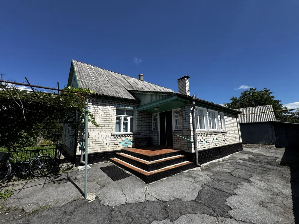 Продаж окремого будинку в м. Звягель