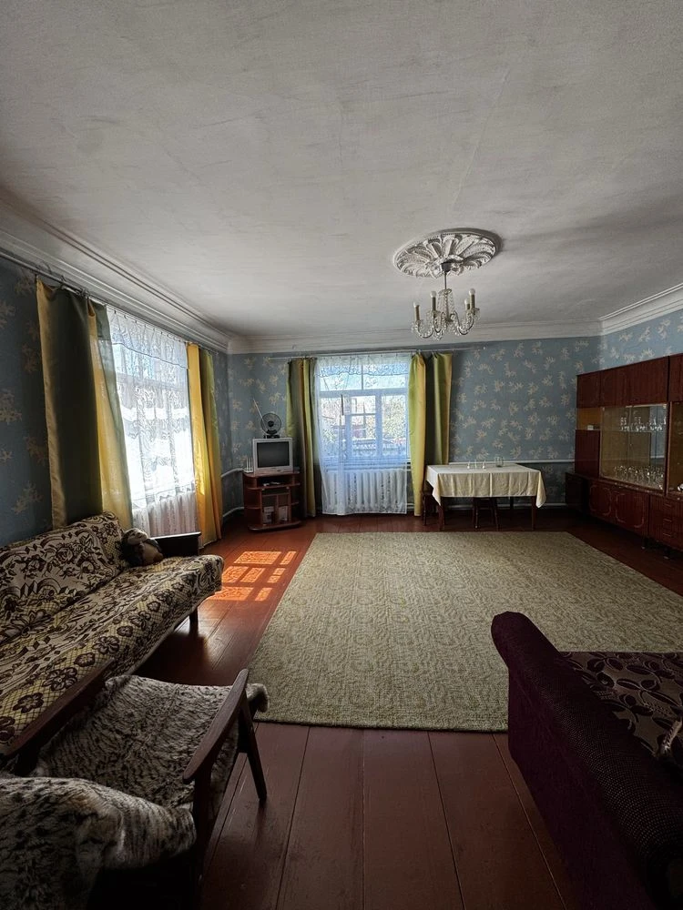 Продаж окремого будинку в м. Звягель