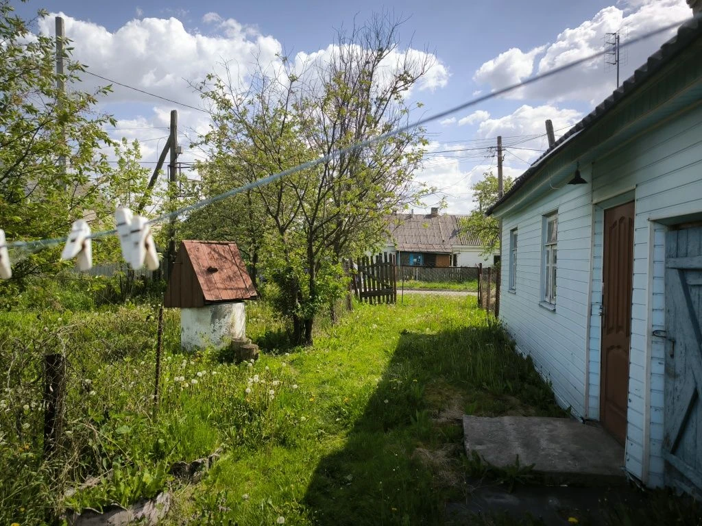 Будинок з ділянкою