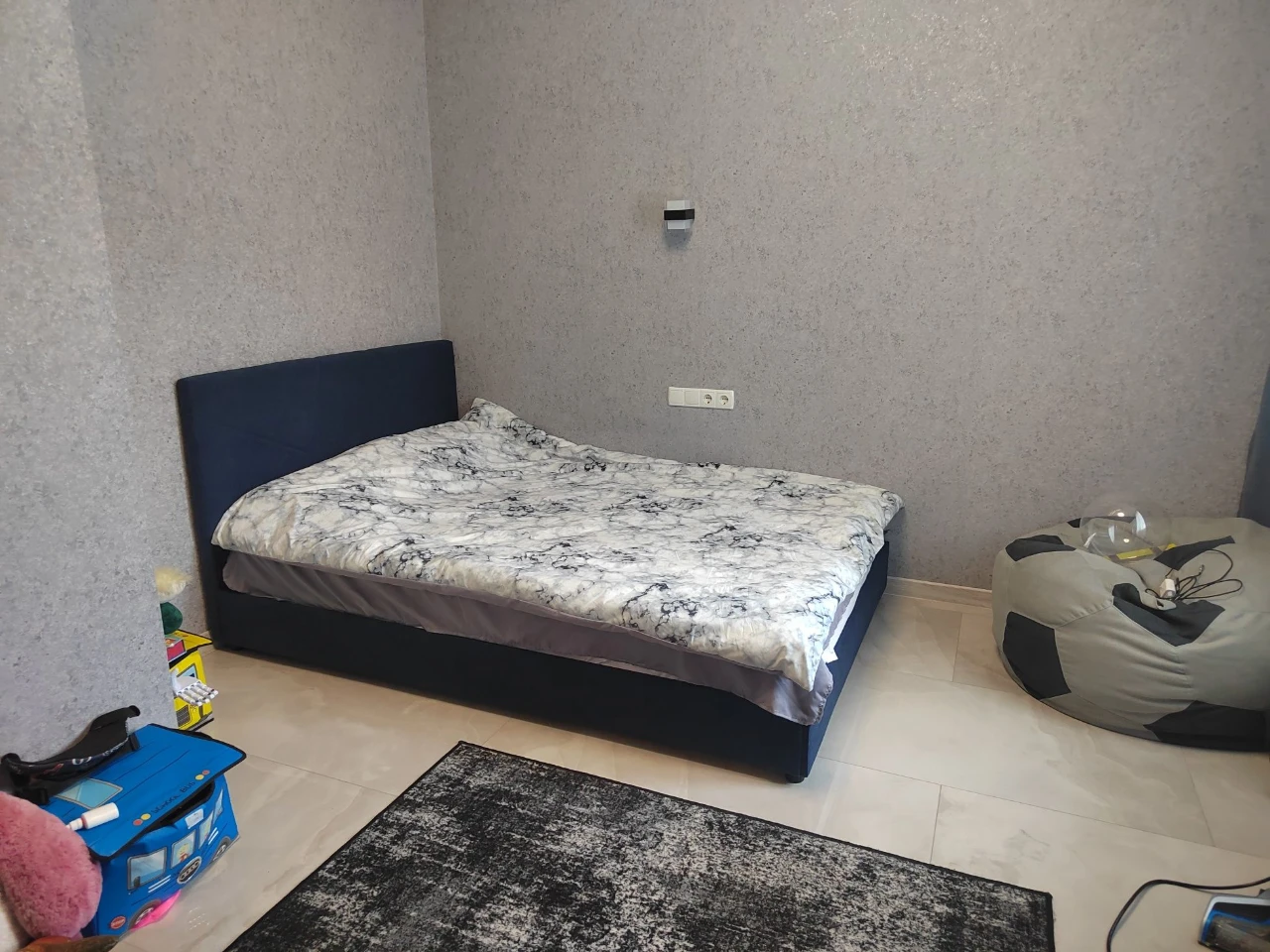 Будинок новий дім таунхауз сучасний з меблями