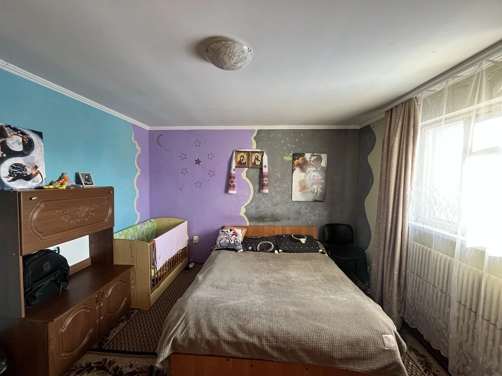 Просторий будинок для сім'ї, 150 м², у Звягелі, 4 кімнати,Ві