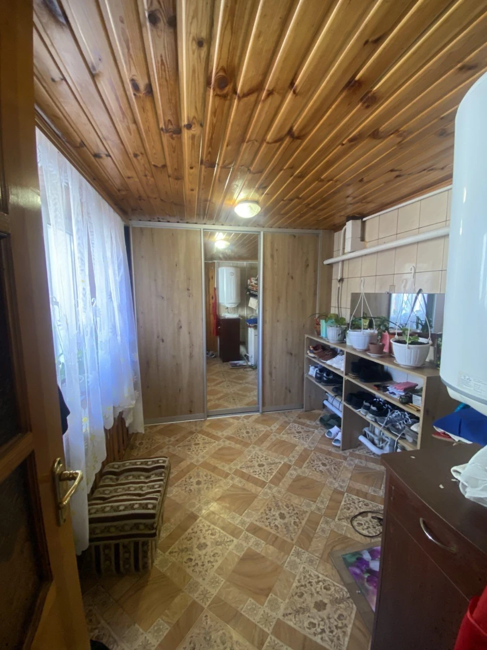 Продаж великого будинку у центральній частині міста по вул.