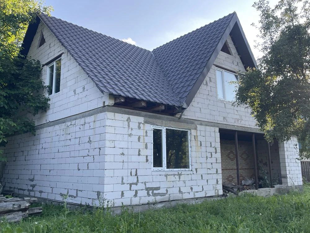 Власний куточок спокою біля лісу