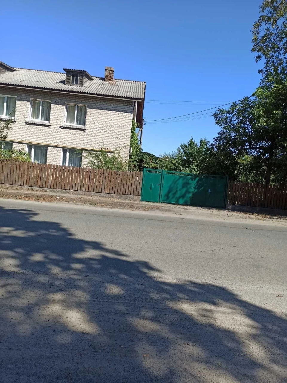 Продам двоповерховий дуплекс 100 м², 7 соток, центр Радомишл