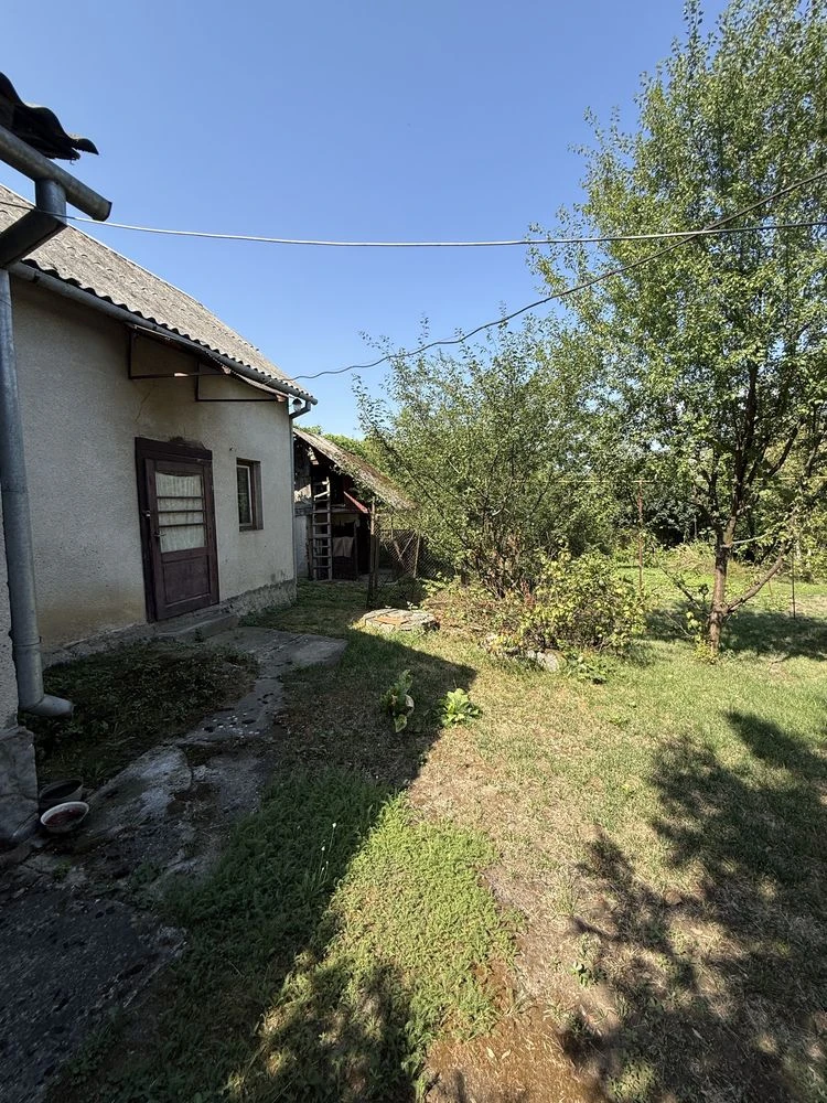 Продам будинок в Берегові, поруч з центром