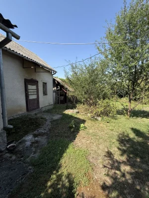 Продам будинок в Берегові, поруч з центром