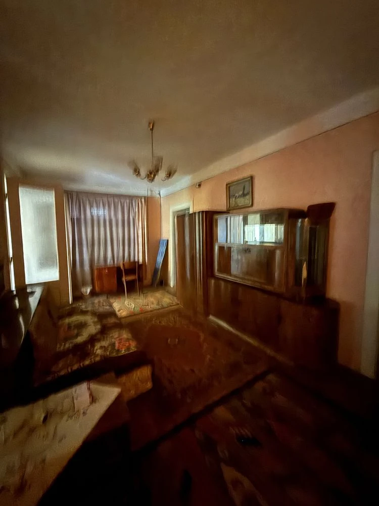 Продам будинок в Берегові, поруч з центром