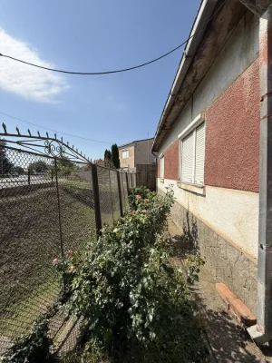 Продам будинок в Берегові, поруч з центром