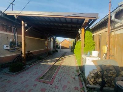 Sale of a cozy 2-room house with a separate guest area
