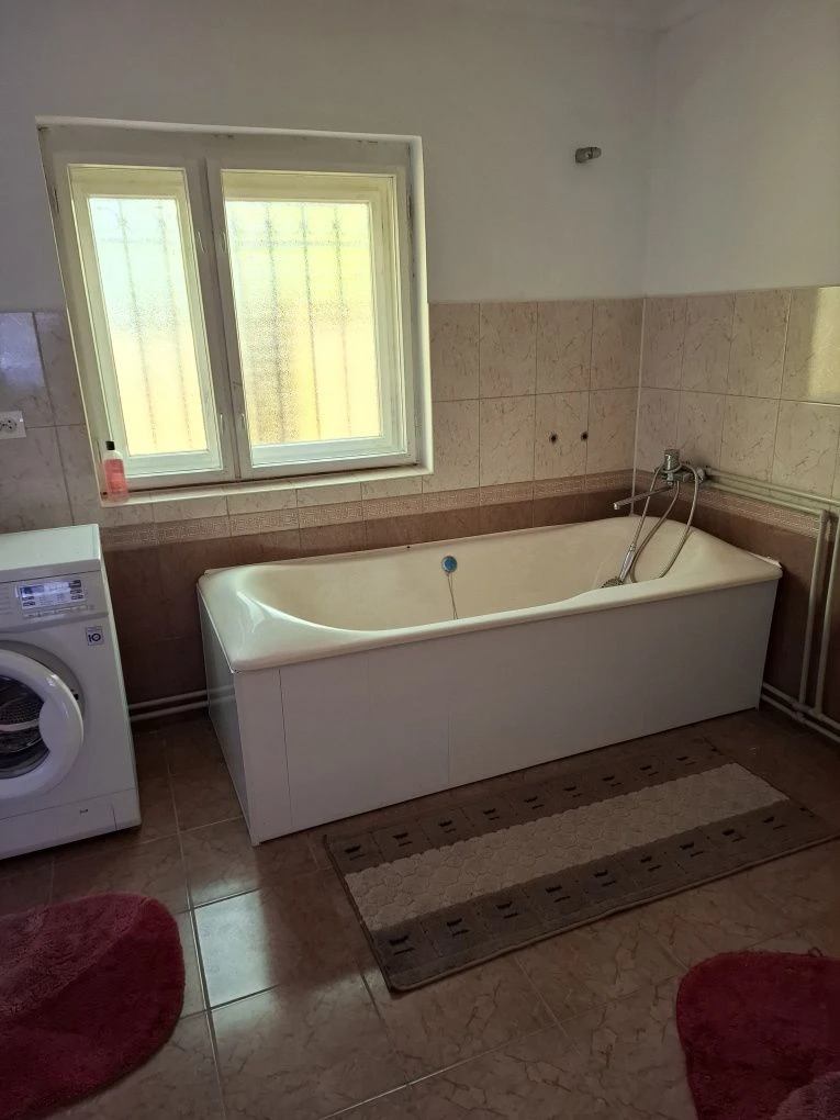 Берегове будинок продам великий 3 пов. НОВИЙ