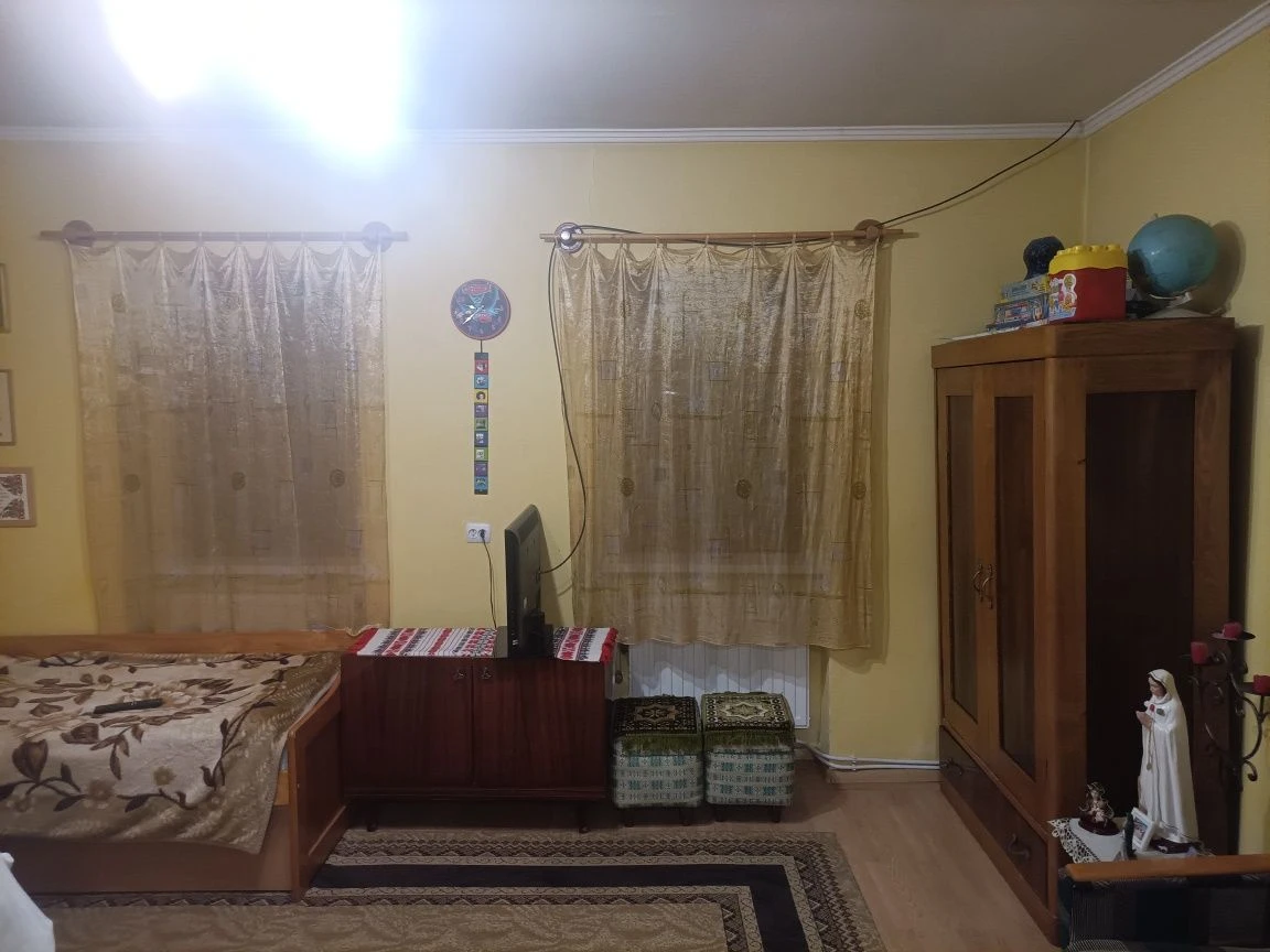 Продається добротний будинок - локація 950 м  до термального