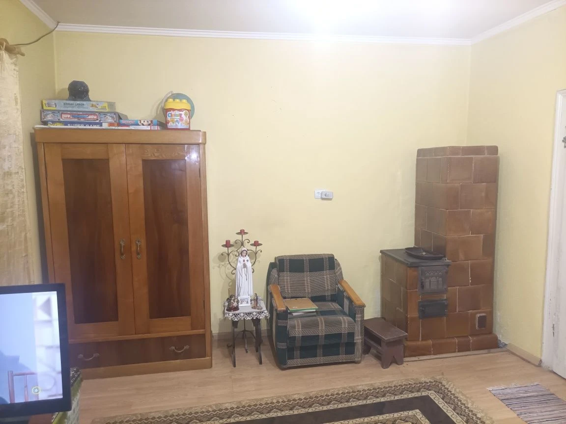 Продається добротний будинок - локація 950 м  до термального