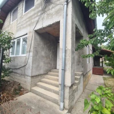 Продається чудовий будинок в м.Берегове