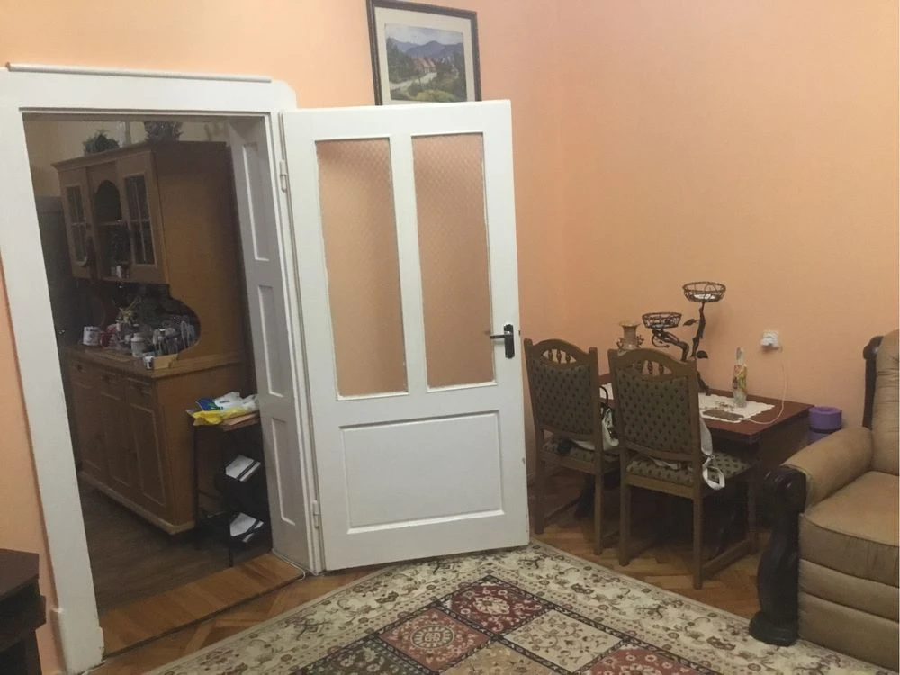 Продам будинок з меблями , городом і садочком