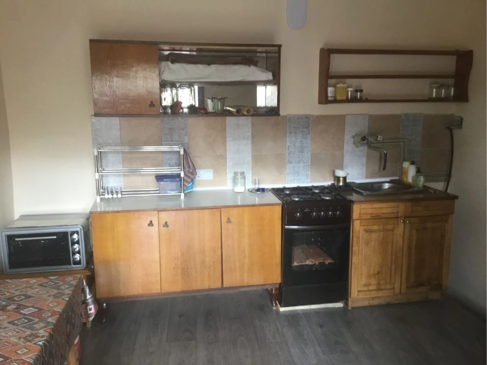 Продам будинок з меблями , городом і садочком
