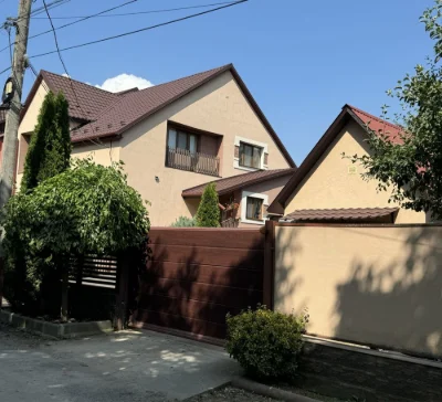 Чудовий будинок м.Берегово вул.Виноградна 180 кв. 8 сот Терм