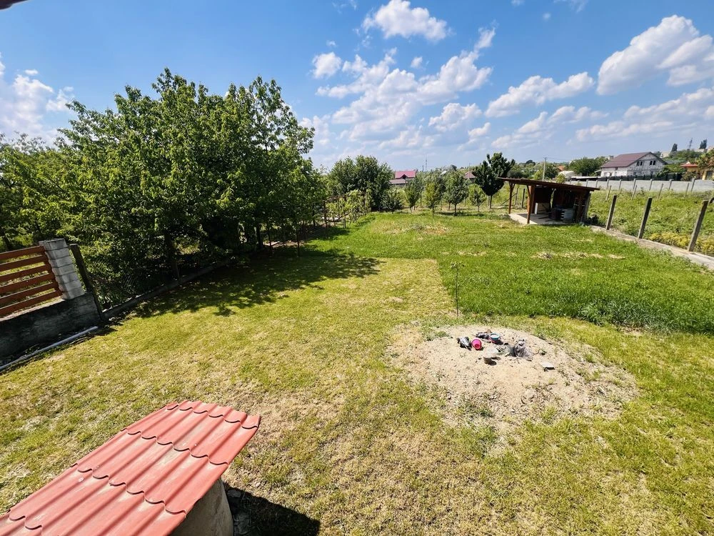 Продаж будинку в м. Берегове, 230 кв.м , 10 соток землі