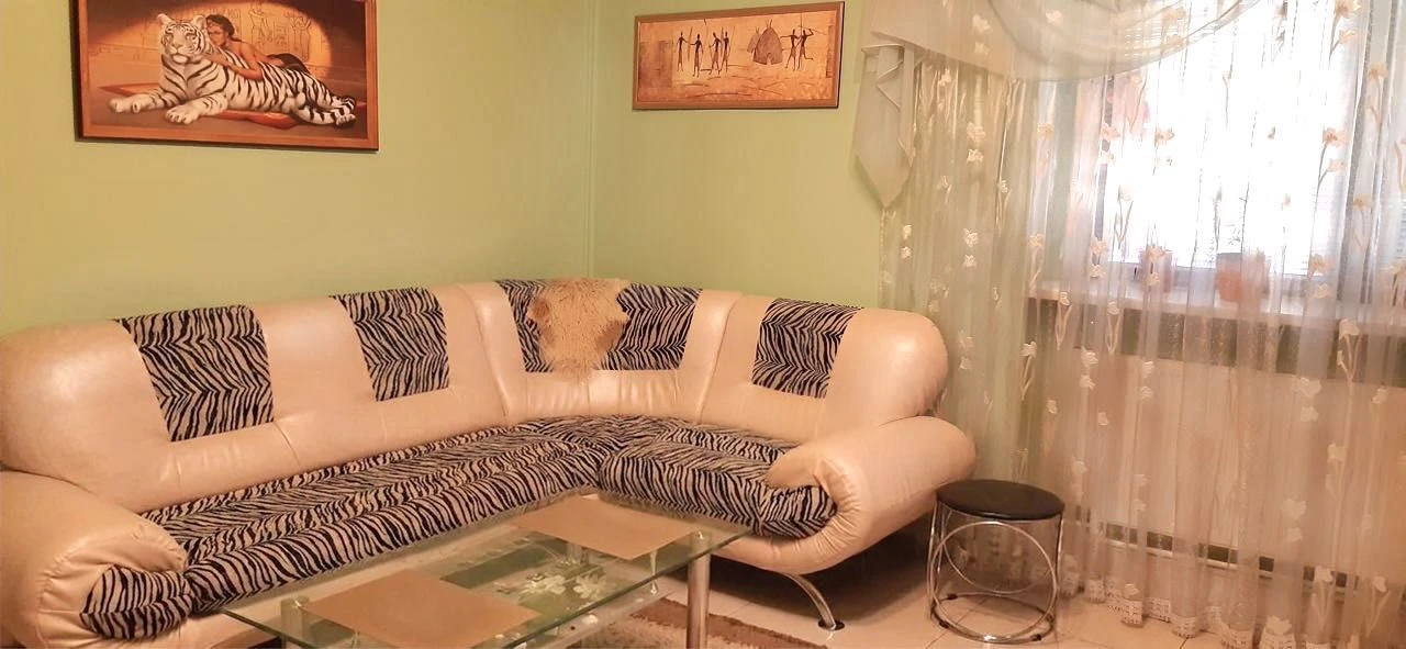 Елітний будинок у САМОМУ ЦЕНТРІ МІСТА • 140 м² • Тераса • Га