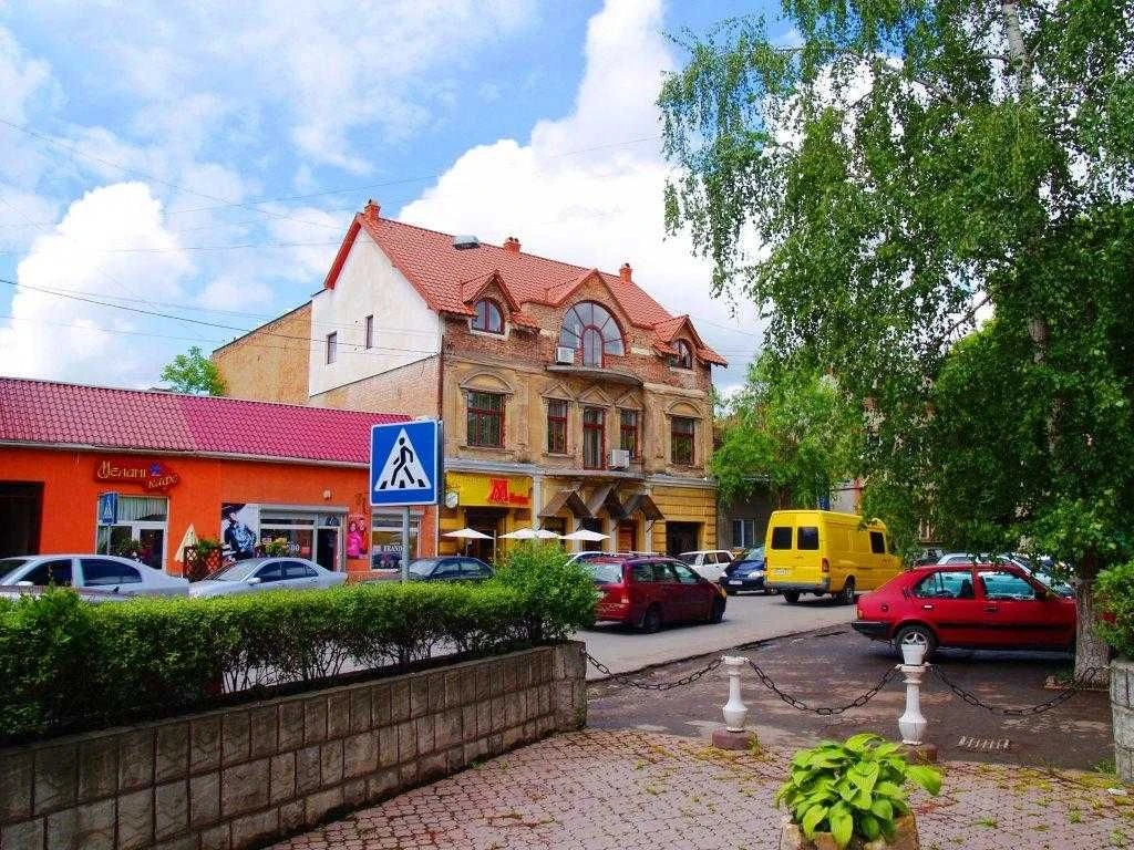 Будова -ексклюзив Берегове. Центр