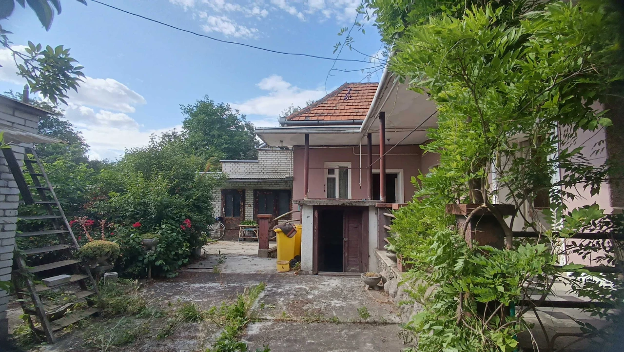 БЕРЕГОВЕ, ВУЛ. ГРАБОВСЬКОГО, 33. ПРОДАЖ компактного однопове