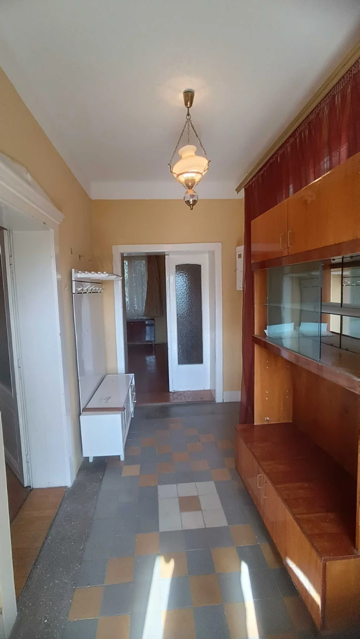 БЕРЕГОВЕ, ВУЛ. ГРАБОВСЬКОГО, 33. ПРОДАЖ компактного однопове