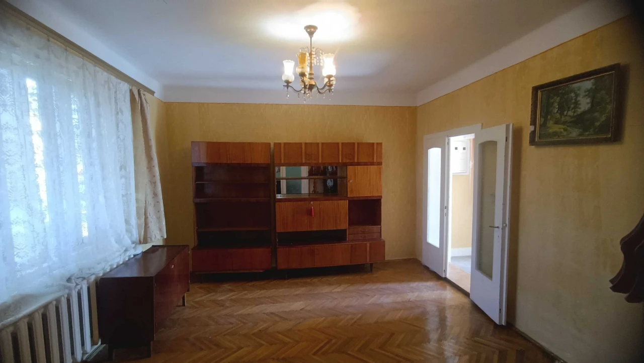 БЕРЕГОВЕ, ВУЛ. ГРАБОВСЬКОГО, 33. ПРОДАЖ компактного однопове
