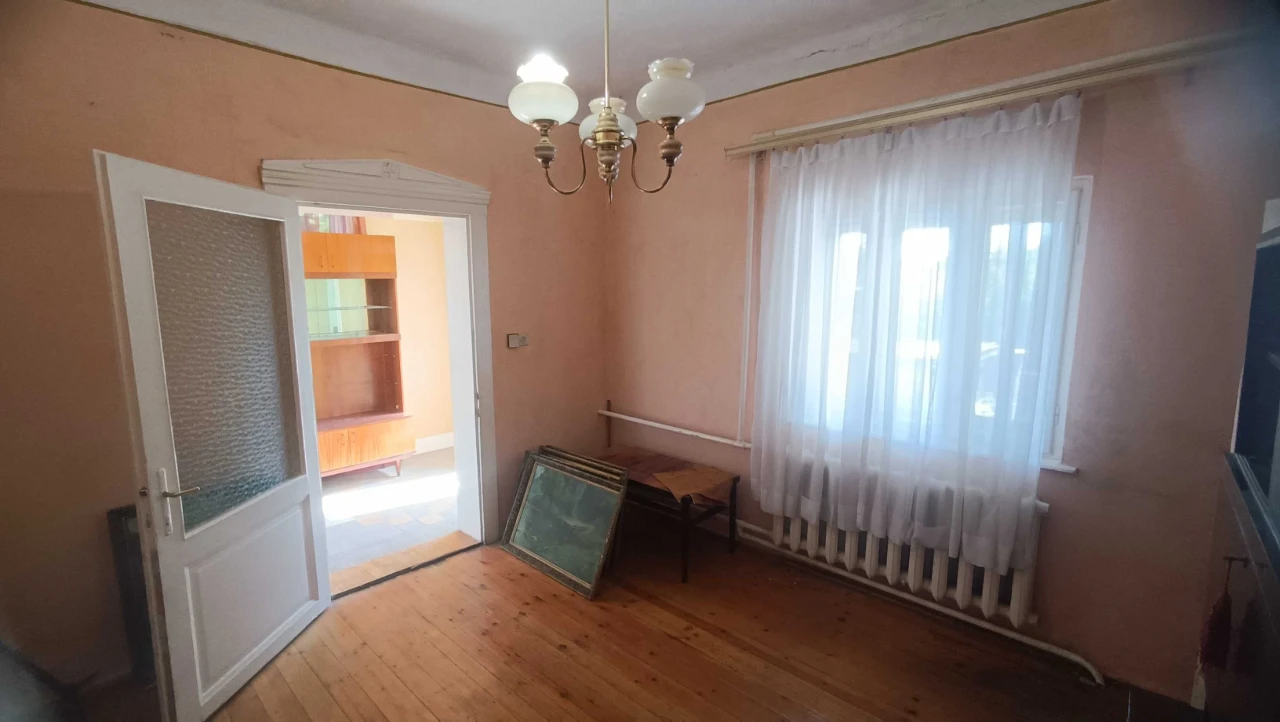 БЕРЕГОВЕ, ВУЛ. ГРАБОВСЬКОГО, 33. ПРОДАЖ компактного однопове