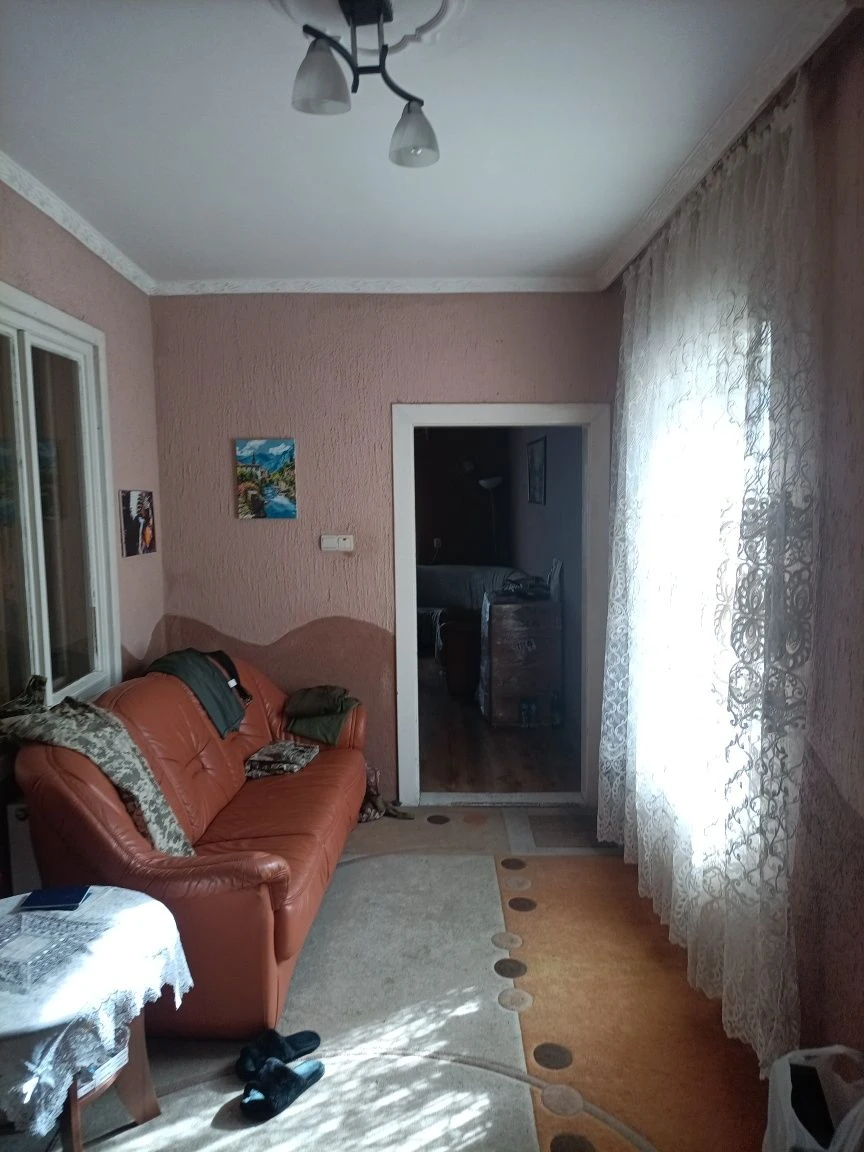 В затишному куточку міста Берегове продається добротний буди