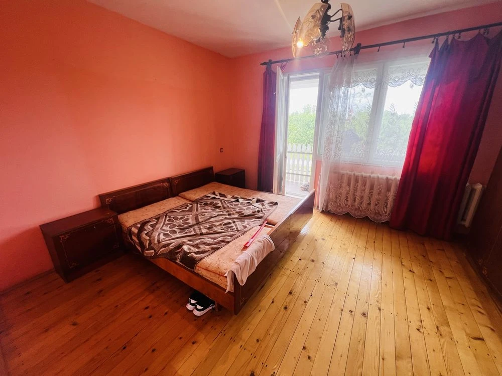 Продаж цегляного будинку в м.Берегове, 186 кв.м , 10 соток д