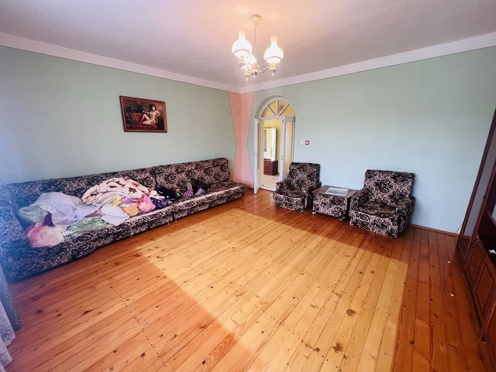 Продаж цегляного будинку в м.Берегове, 186 кв.м , 10 соток д