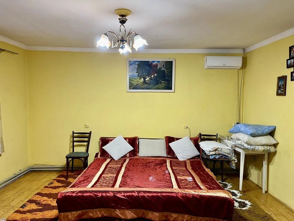 Продам будинок 151 м2 ділянка 7 сотин Берегово вул. Баттяні