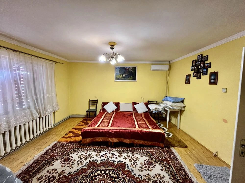 Продам будинок 151 м2 ділянка 7 сотин Берегово вул. Баттяні