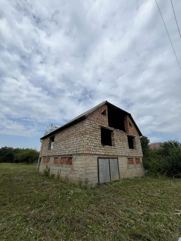 Unfinished 130 sq m plot, 10 acres, Beregovo Street, Bucha