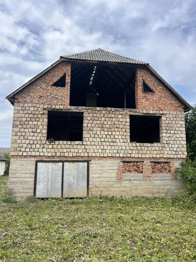 Unfinished 130 sq m plot, 10 acres, Beregovo Street, Bucha