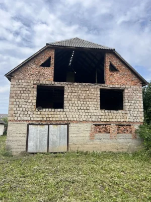 Unfinished 130 sq m plot, 10 acres, Beregovo Street, Bucha