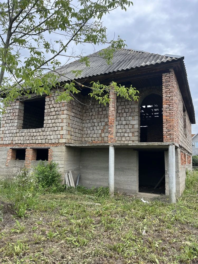Unfinished 130 sq m plot, 10 acres, Beregovo Street, Bucha