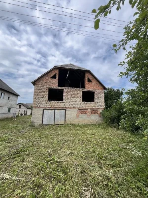 Unfinished 130 sq m plot, 10 acres, Beregovo Street, Bucha