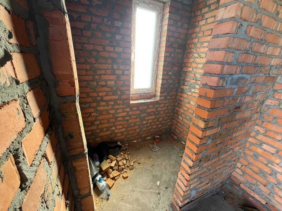 Новий сучасний будинок у районі Луначарський
