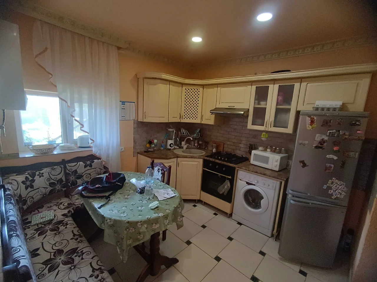 КОМПАКТНИЙ, НЕВЕЛИКИЙ 51 кв.м. 2 кімнатний будинок недалеко
