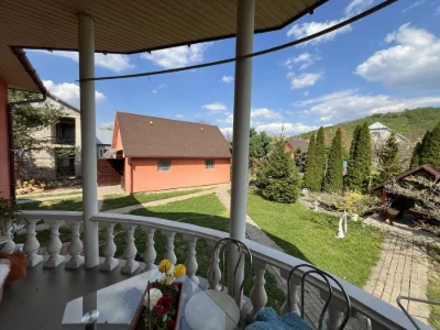 Продам будинок 412 м2 приват ділянка 18 сот Берегово вул. Чі