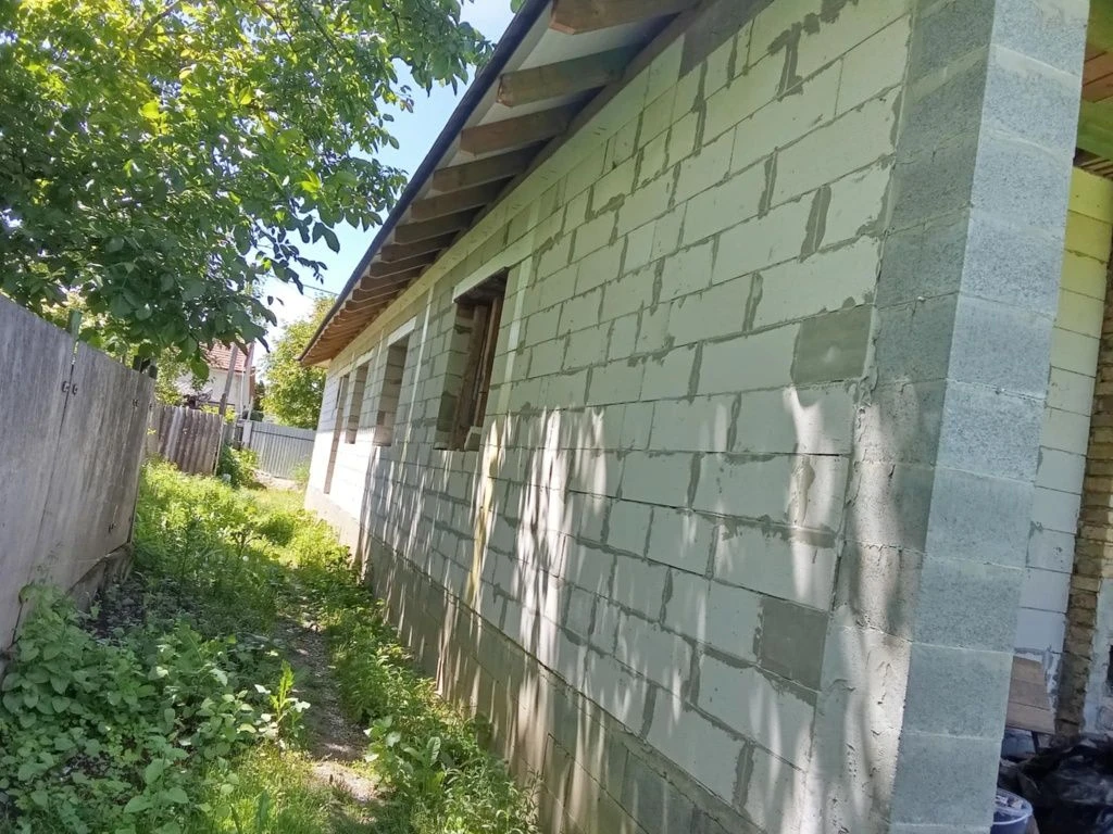 Продається незавершена новобудова