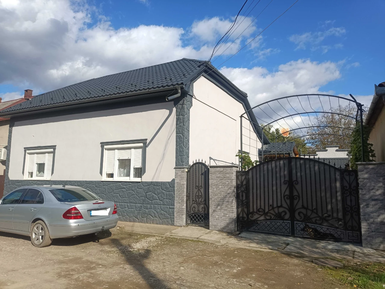ПРОДАЖ 4-х кімнатного будинку з ЯКІСНИМ ЄВРОРЕМОНТОМ біля це