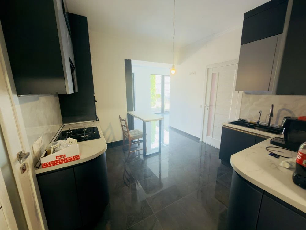 Продаж сучасного будинку-американки. 300 м від терм. компл.