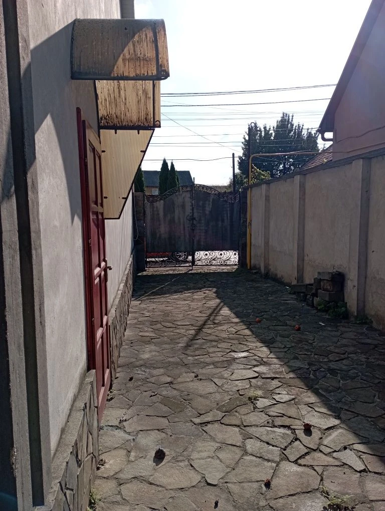 Новобудова 190 м2 Центр Берегово