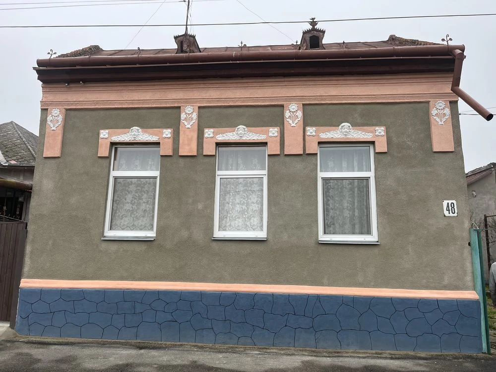 Дім 108 м2, приват ділянка 18 сотин, Берегово вул. Кініжі 48