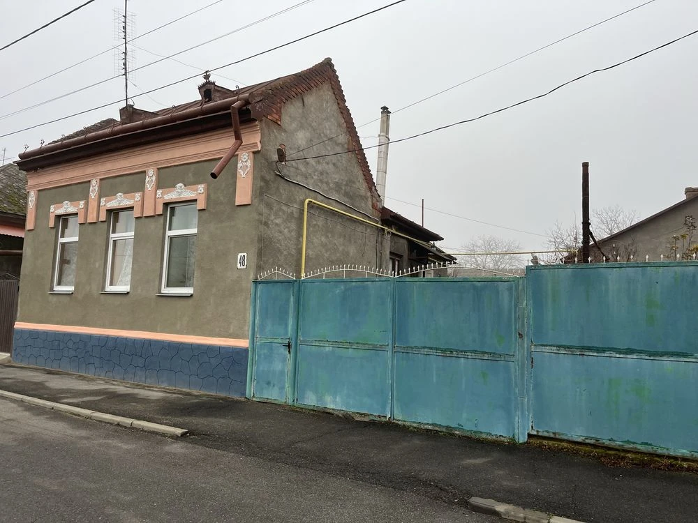 Дім 108 м2, приват ділянка 18 сотин, Берегово вул. Кініжі 48