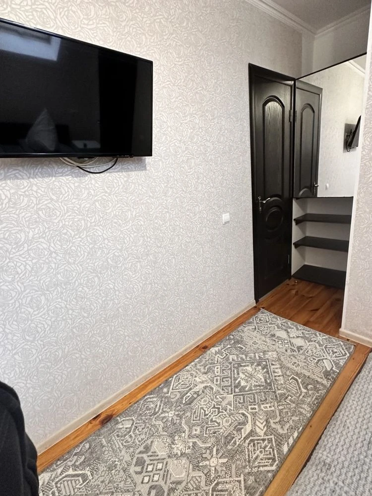 Продам приватну садибу біля термальних басейнів