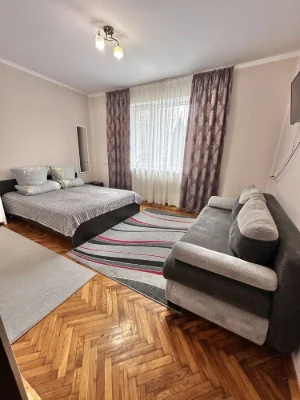 Продам приватну садибу біля термальних басейнів